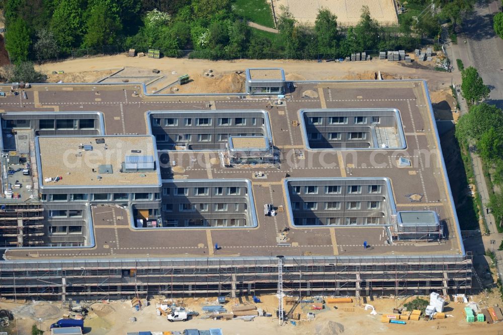 Aerial image Berlin - Construction site for the construction of a new library of small departments and a scientific library of the Free University ( FU ) at Fabeckstrasse in Berlin Dahlem