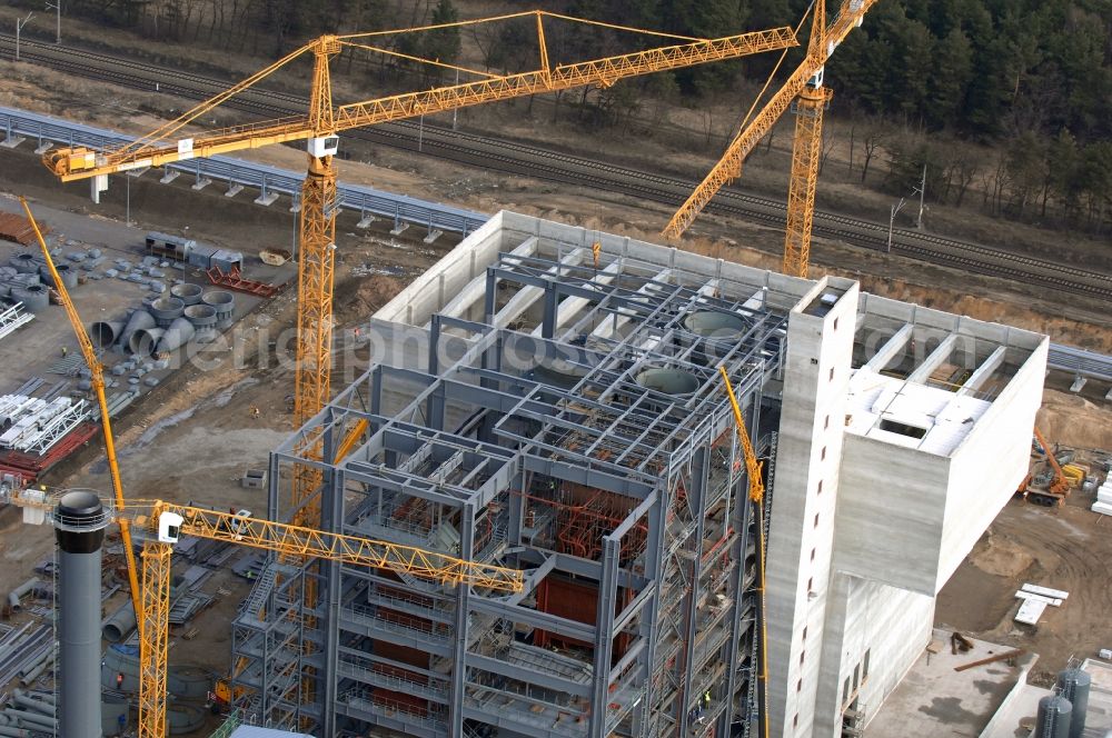 Eisenhüttenstadt from the bird's eye view: Construction site of Power station plants of the combined heat and power station - regional heat of Propower GmbH on Oderlandstrasse in Eisenhuettenstadt in the state Brandenburg, Germany