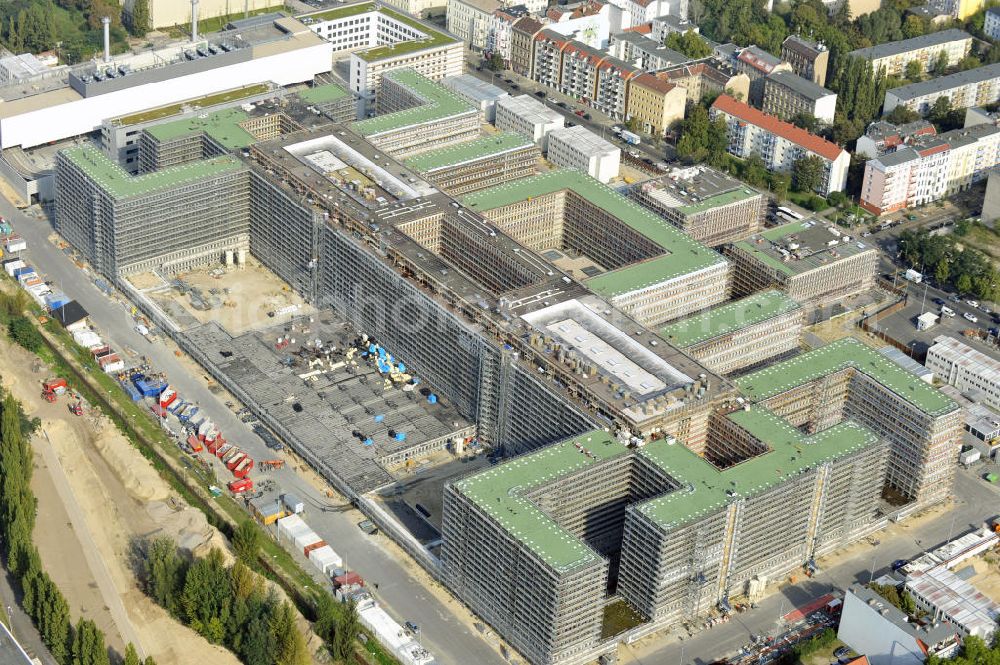 Berlin Mitte from the bird's eye view: Construction site of the new build Federal Intelligence Service BND at the street Chausseestrasse in Berlin