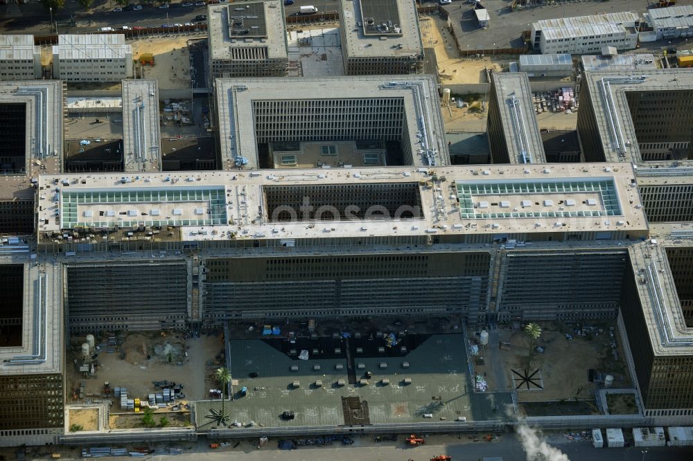 Aerial image Berlin - View of the construction site to the new BND headquarters at Chausseestrass in the district Mitte. The Federal Intelligence Service (BND) builds on a 10 acre site for about 4,000 employees. It is built according to plans by the Berlin architects offices Kleihues Kleihues