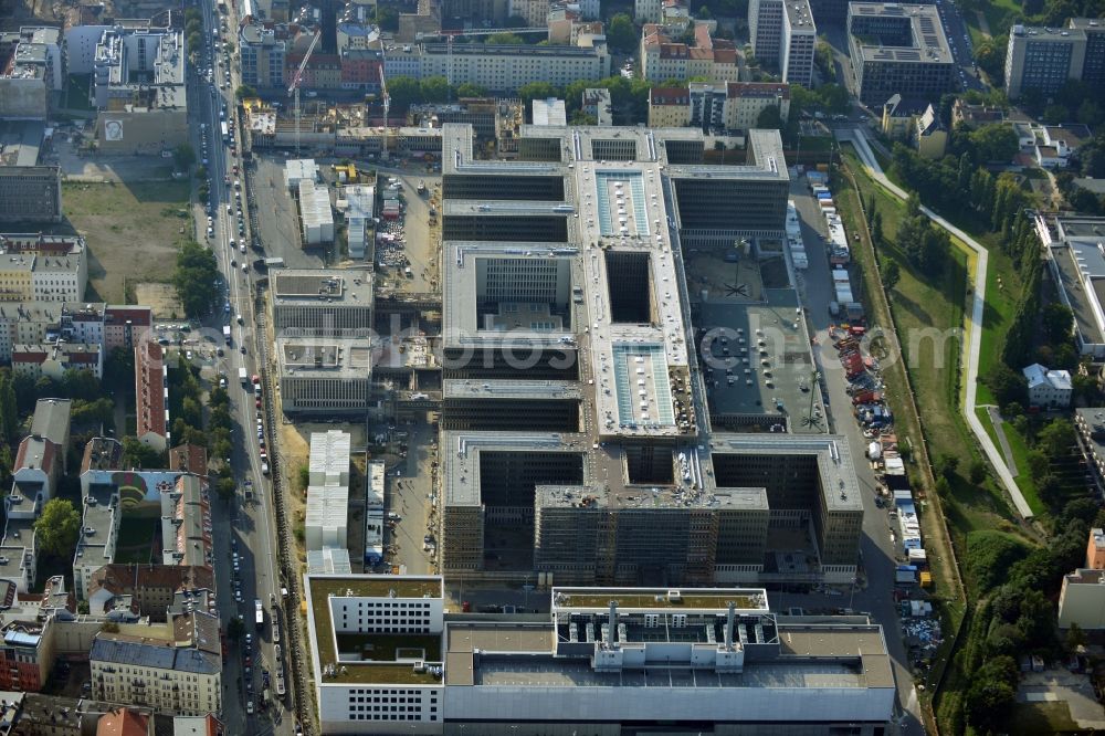 Berlin from the bird's eye view: View of the construction site to the new BND headquarters at Chausseestrass in the district Mitte. The Federal Intelligence Service (BND) builds on a 10 acre site for about 4,000 employees. It is built according to plans by the Berlin architects offices Kleihues Kleihues