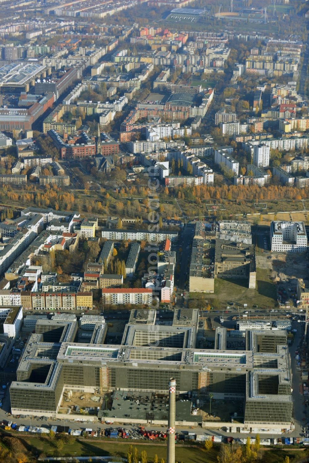 Berlin from above - View of the construction site to the new BND headquarters at Chausseestrass in the district Mitte. The Federal Intelligence Service (BND) builds on a 10 acre site for about 4,000 employees. It is built according to plans by the Berlin architects offices Kleihues + Kleihues