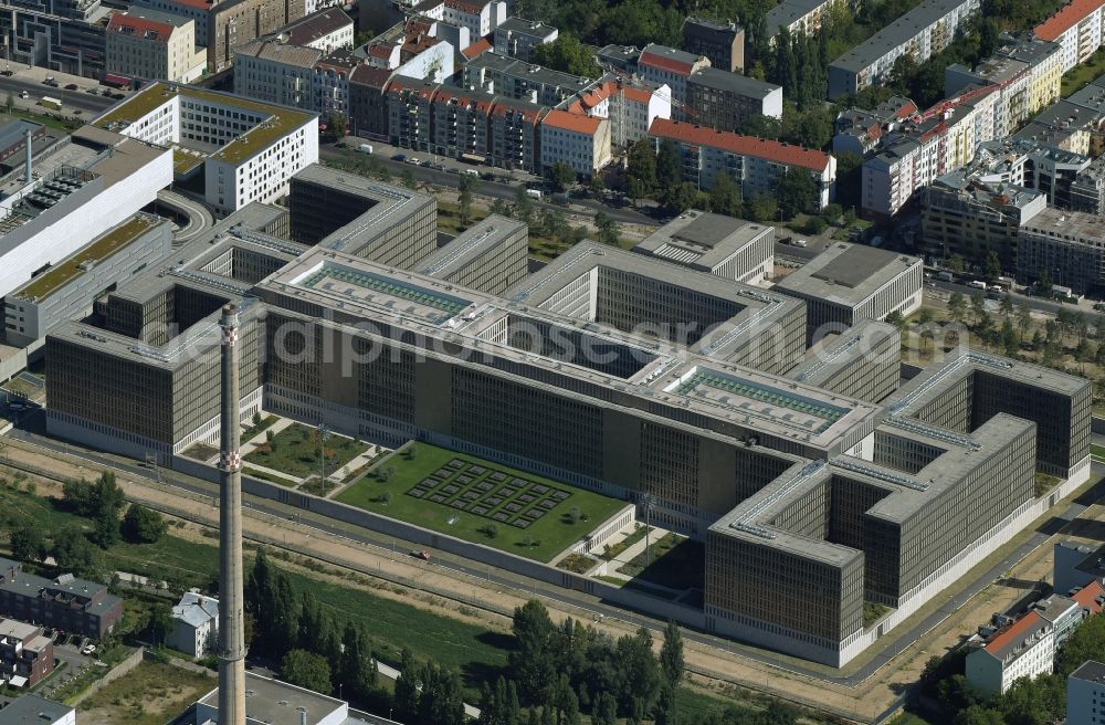 Aerial image Berlin - Construction of BND headquarters on Chausseestrasse in the Mitte district of the capital Berlin. The Federal Intelligence Service (BND) built according to plans by the Berlin architectural firm Kleihues offices in the capital its new headquarters