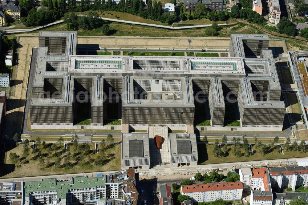 Berlin from the bird's eye view: Construction of BND headquarters on Chausseestrasse in the Mitte district of the capital Berlin. The Federal Intelligence Service (BND) built according to plans by the Berlin architectural firm Kleihues offices in the capital its new headquarters