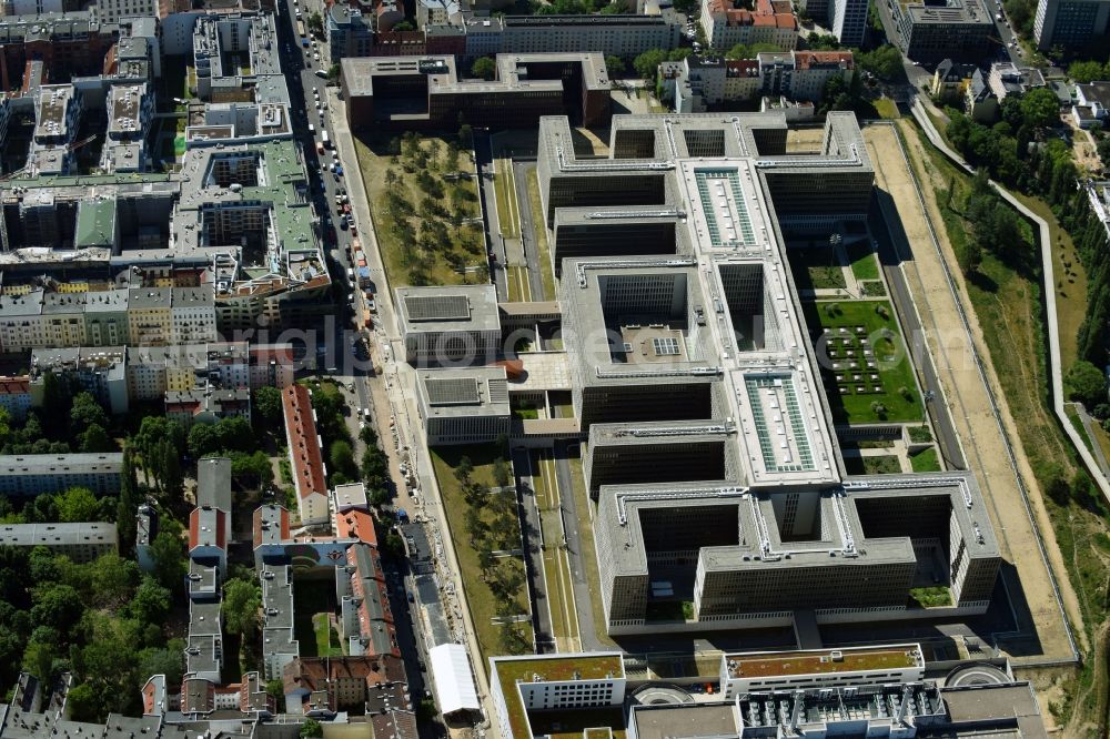 Berlin from above - Construction of BND headquarters on Chausseestrasse in the Mitte district of the capital Berlin. The Federal Intelligence Service (BND) built according to plans by the Berlin architectural firm Kleihues offices in the capital its new headquarters