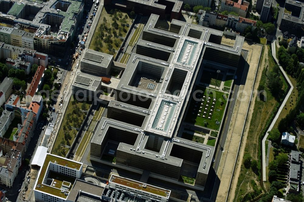 Berlin from above - Construction of BND headquarters on Chausseestrasse in the Mitte district of the capital Berlin. The Federal Intelligence Service (BND) built according to plans by the Berlin architectural firm Kleihues offices in the capital its new headquarters