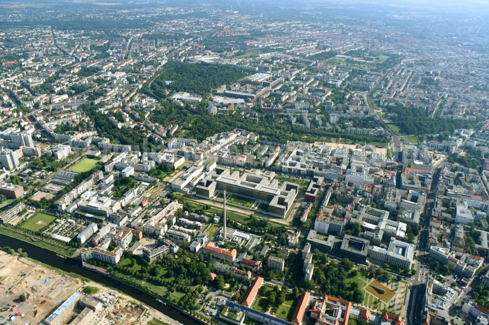 Berlin from above - Construction of BND headquarters on Chausseestrasse in the Mitte district of the capital Berlin. The Federal Intelligence Service (BND) built according to plans by the Berlin architectural firm Kleihues offices in the capital its new headquarters