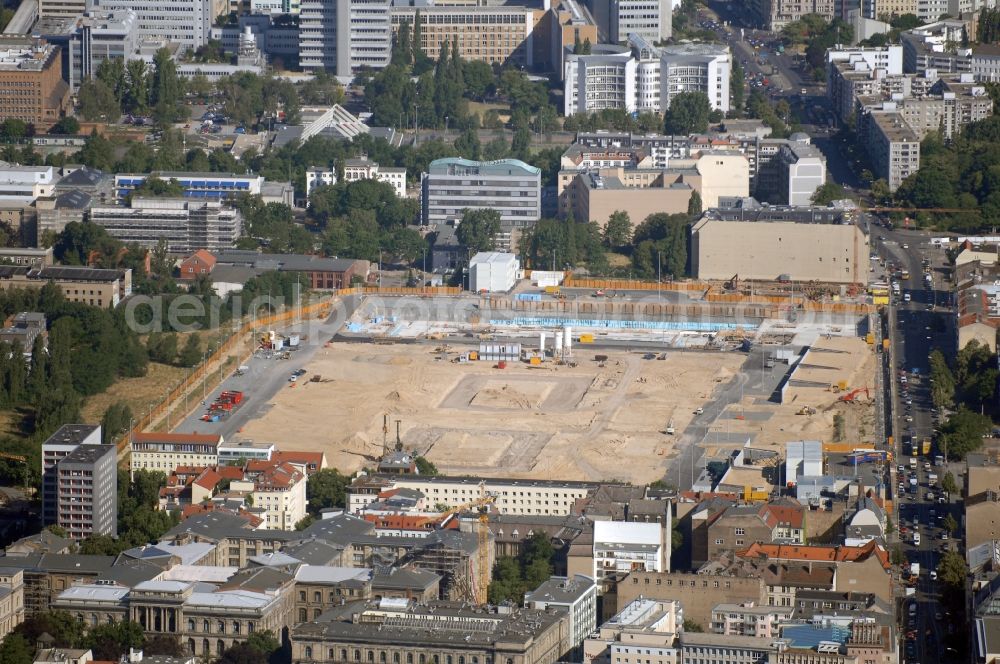 Berlin from the bird's eye view: Construction of BND headquarters on Chausseestrasse in the Mitte district of the capital Berlin. The Federal Intelligence Service (BND) built according to plans by the Berlin architectural firm Kleihues offices in the capital its new headquarters