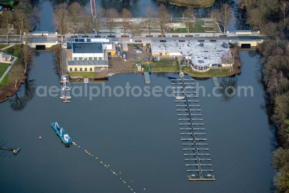 Haltern am See from above - Building of Bootshausgesellschaft Strandallee GmbH & CO. KG on Stadtmuehlenbucht on lake Muehlenbach in Haltern am See in the state North Rhine-Westphalia, Germany