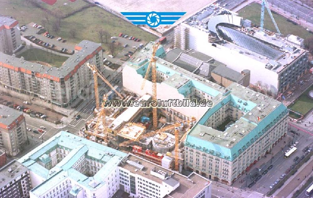 Berlin from above - Neubau der britischen Botschaft hinter dem Hotel Adlon am Brandenburger Tor in Berlin - Mitte.