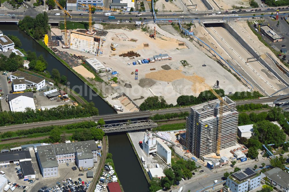 Berlin from above - Construction site to build a new office and commercial building N9 Hohe Neun on street Neukoellnische Allee in the district Neukoelln in Berlin, Germany