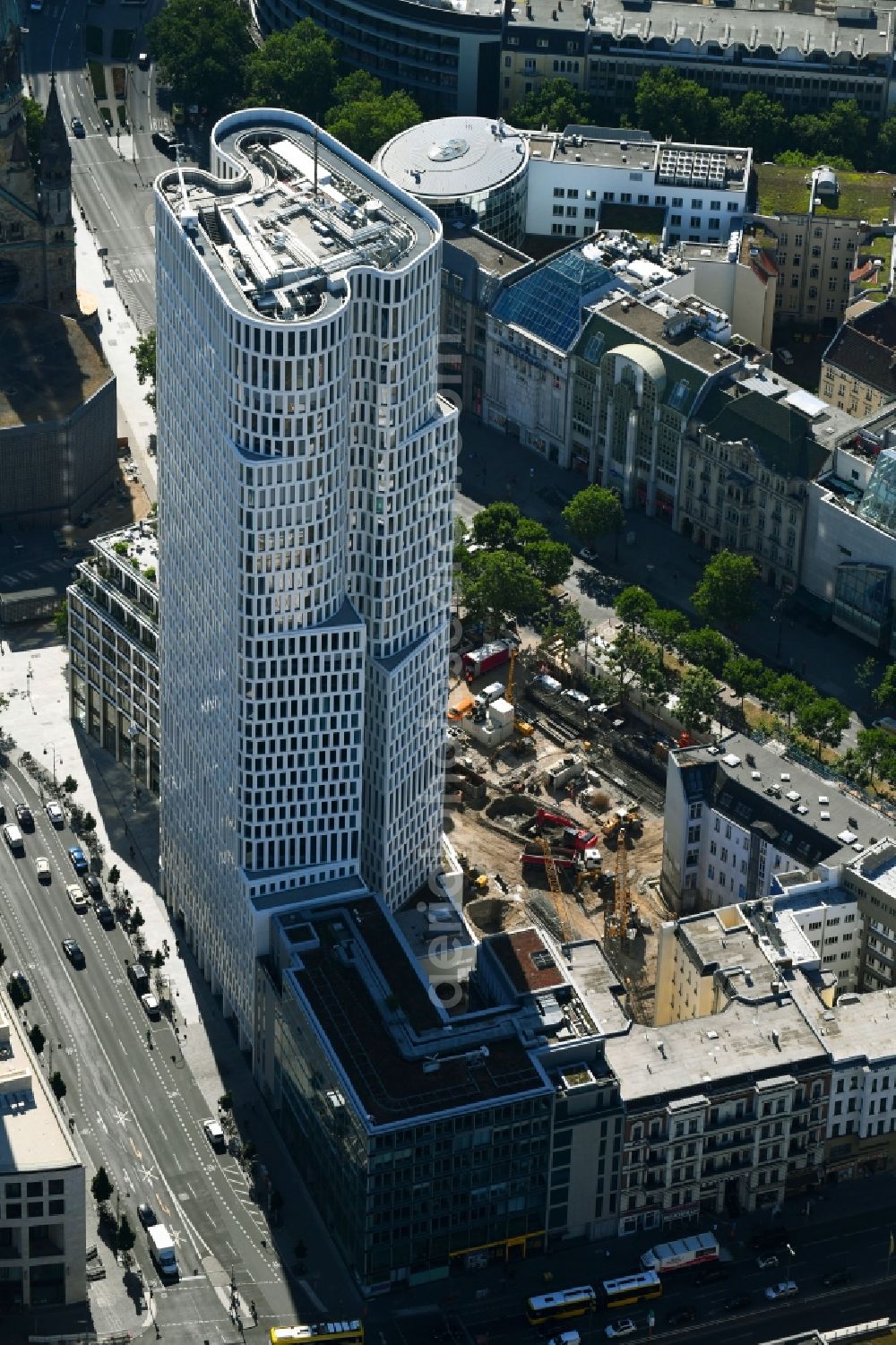 Berlin from the bird's eye view: Construction site to build a new office and commercial building on Gelaende the formerly Gloria Palast on Kurfuerstendonm in the district Charlottenburg in Berlin, Germany