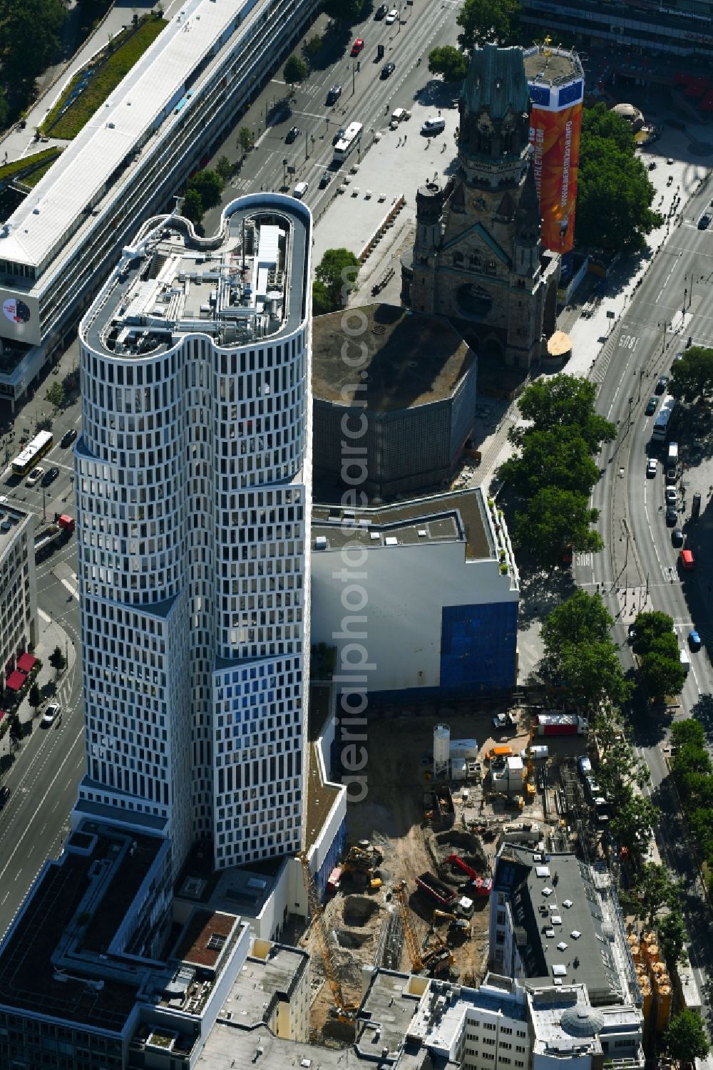 Aerial image Berlin - Construction site to build a new office and commercial building on Gelaende the formerly Gloria Palast on Kurfuerstendonm in the district Charlottenburg in Berlin, Germany