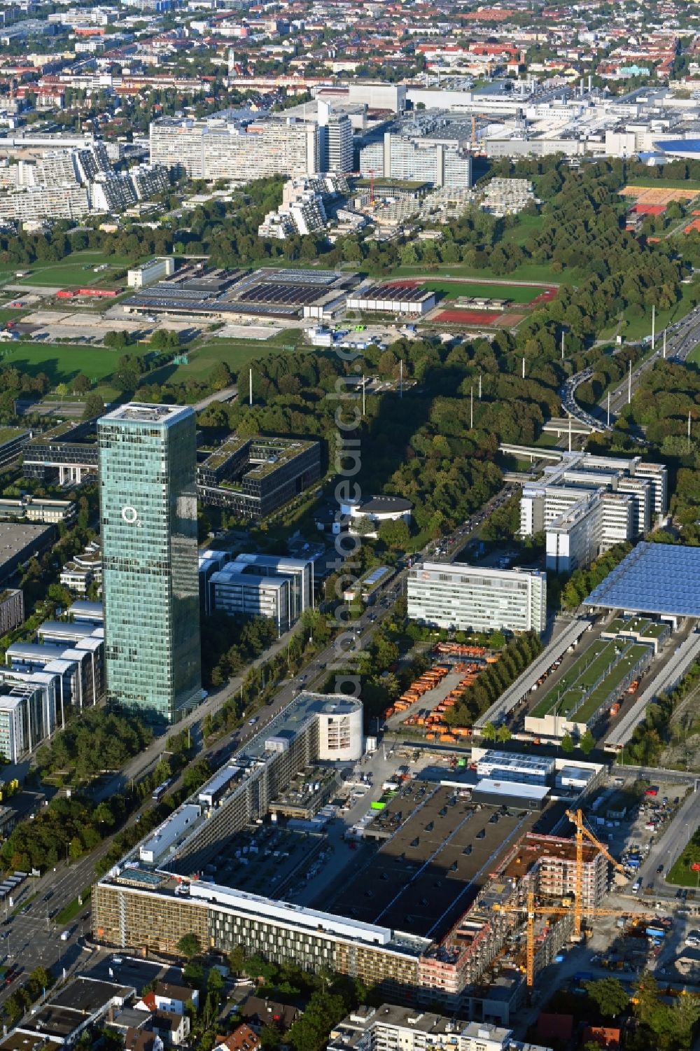 München from the bird's eye view: Construction site to build a new office and commercial building Hybrid.M on Georg-Brauchle-Ring - Emmy-Noether-Strasse in the district Moosach in Munich in the state Bavaria, Germany