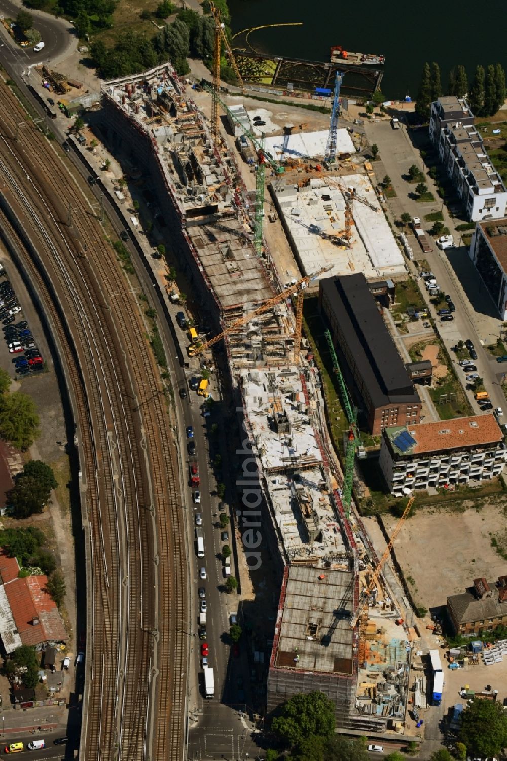 Aerial image Berlin - Construction site to build a new office and commercial building B:HUB on Kynaststrasse - Alt-Stralau in Berlin, Germany