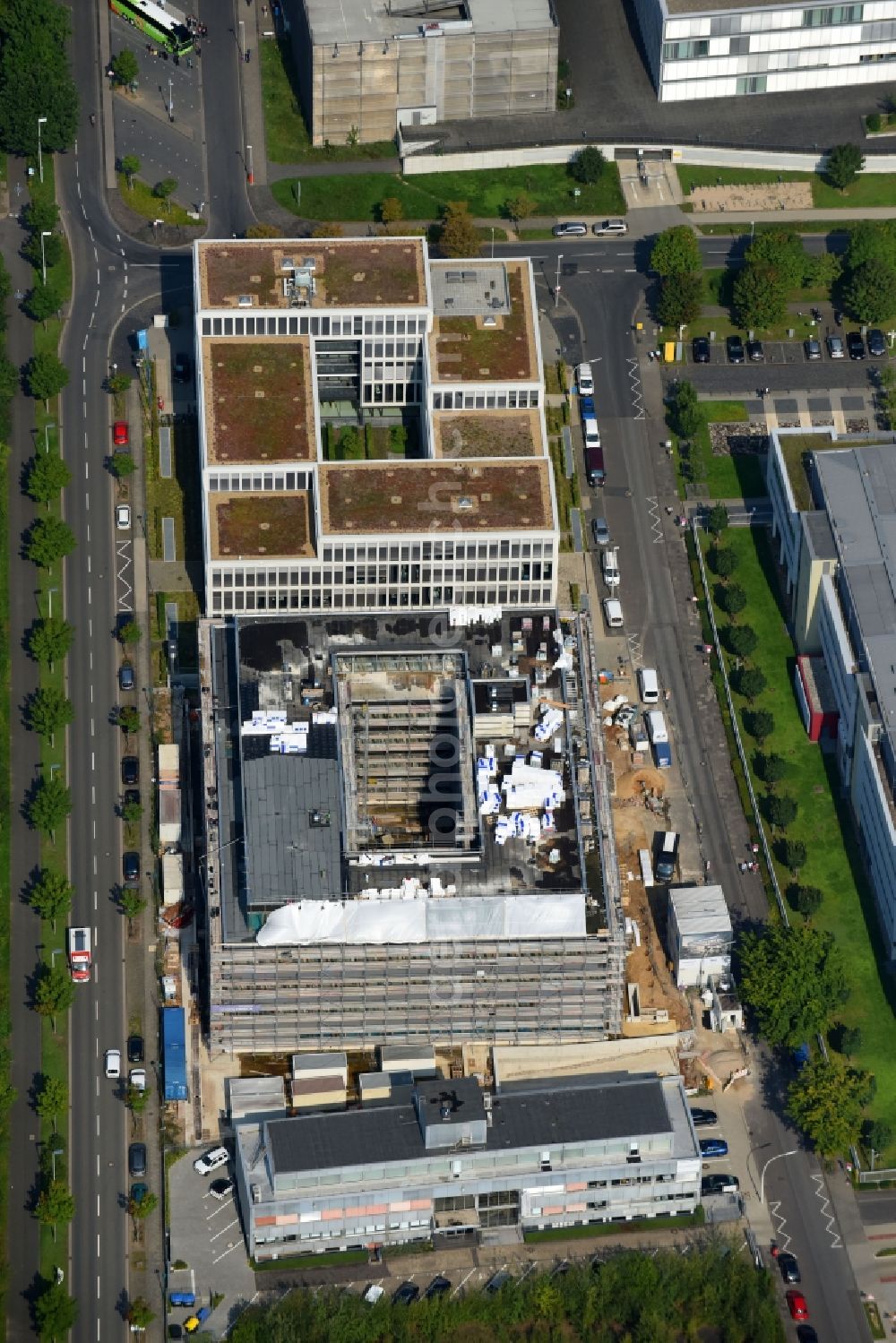 Aerial photograph Bonn - Construction site to build a new office and commercial building Bonnjour of CODIC Development GMBH between Baunscheidtstrasse and Oscar-Romero-Allee in Bonn in the state North Rhine-Westphalia, Germany