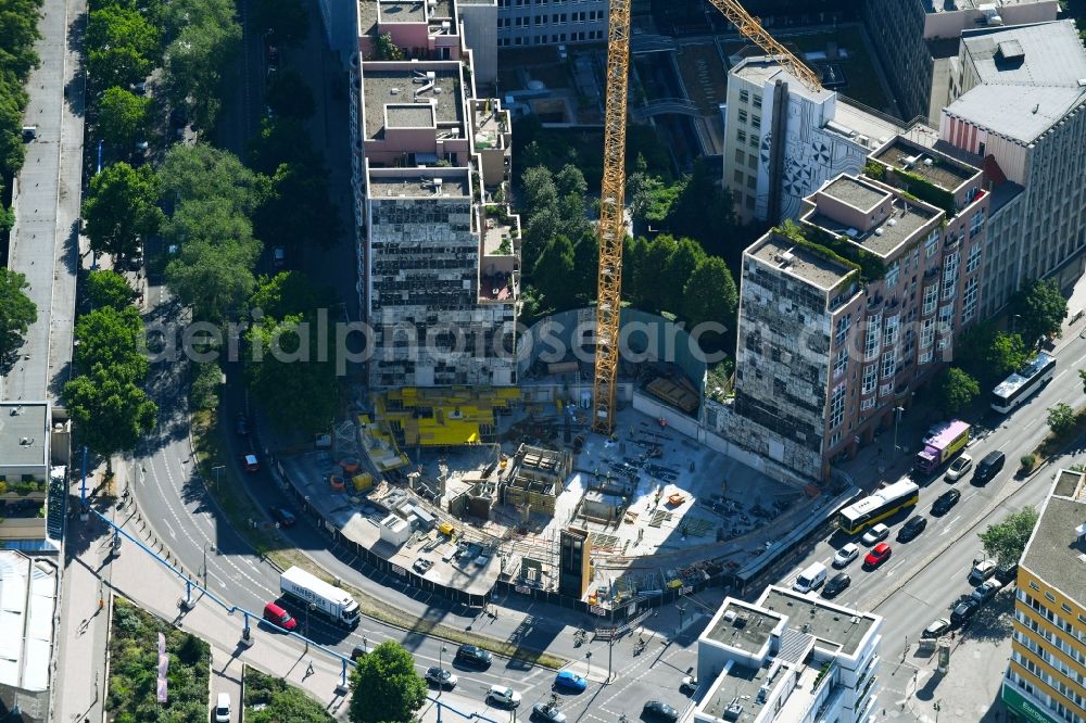 Berlin from the bird's eye view: Construction site to build a new office and commercial building on Budapester Strasse corner Kurfuerstenstrasse in the district Tiergarten in Berlin, Germany