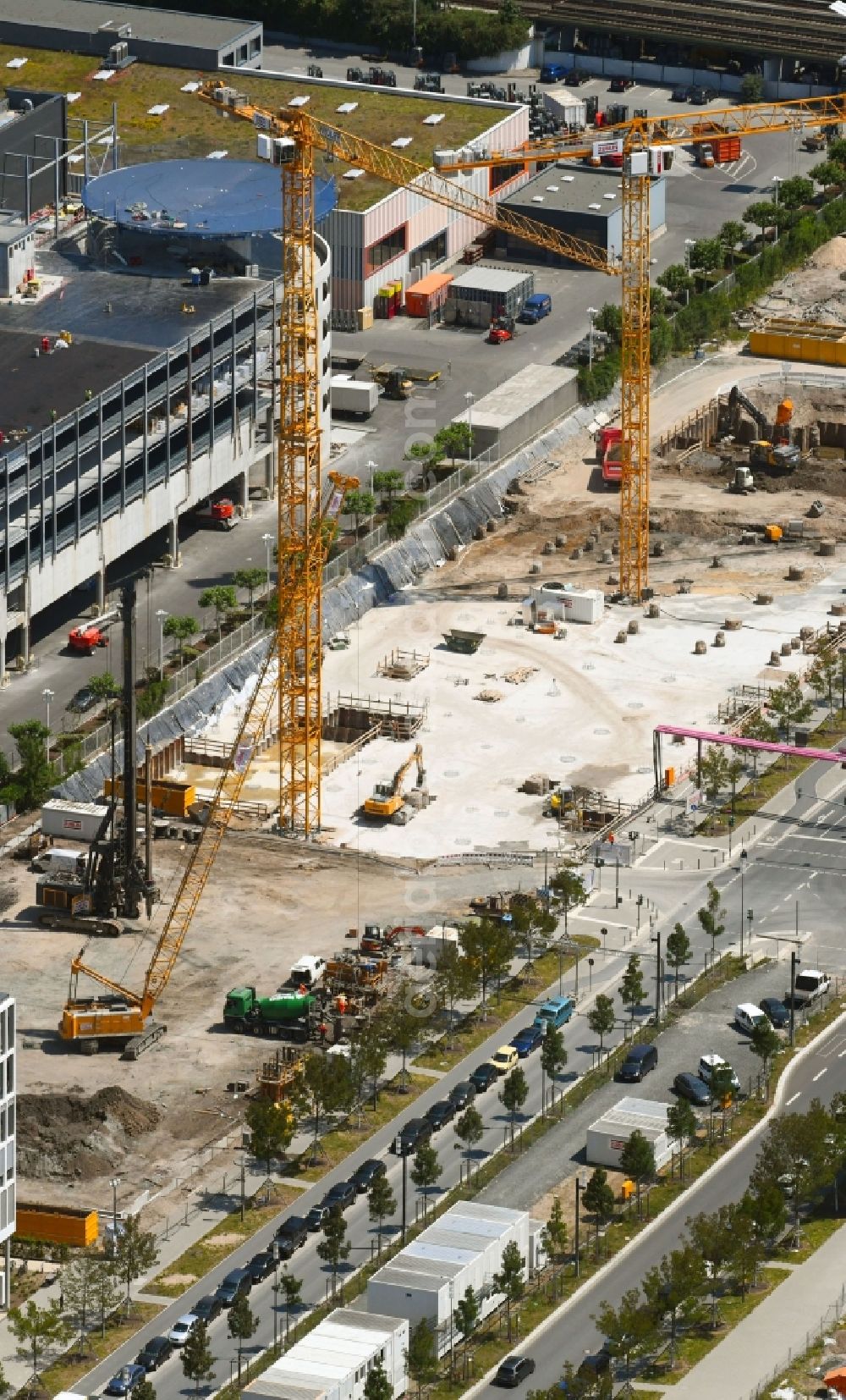 Aerial photograph Frankfurt am Main - Construction site to build a new office and commercial building of Deutsche Bahn AG on Europa-Allee in Frankfurt in the state Hesse, Germany