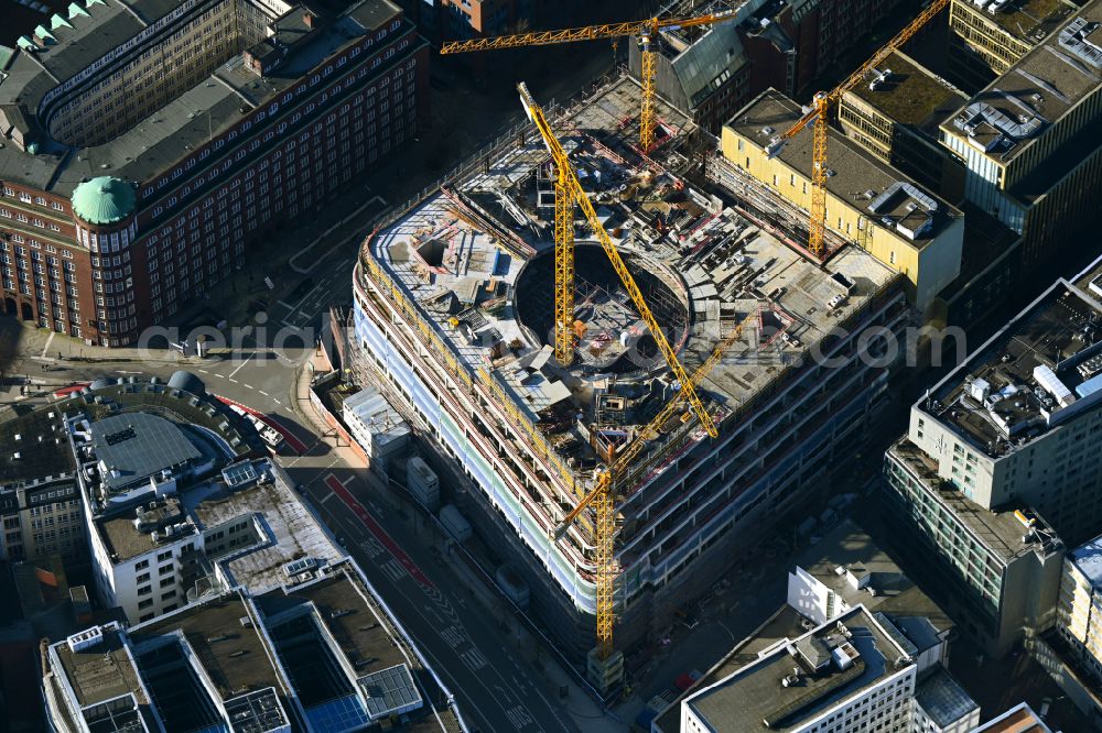 Hamburg from above - Construction site to build a new office and commercial building Dammtorstrasse - corner of Valentinskamp Deutschlandhaus in Hamburg, Germany