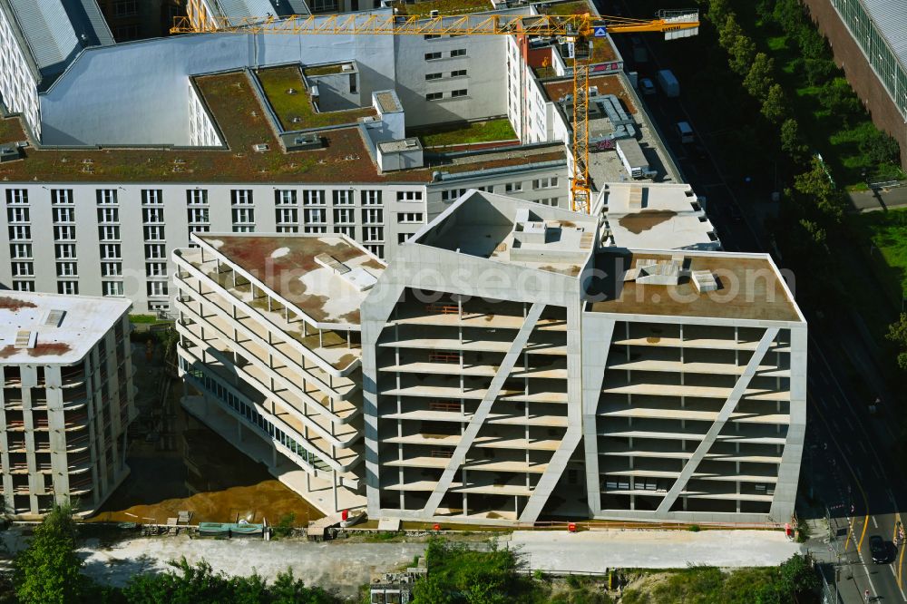 Berlin from the bird's eye view: Construction site to build a new office and commercial building Elements between Spreeufer and Michaelkirchstrasse in the district Mitte in Berlin, Germany