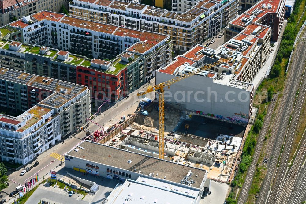 Aerial photograph Berlin - Construction site to build a new office and commercial building The Frame on street Revaler Strasse in the district Friedrichshain in Berlin, Germany