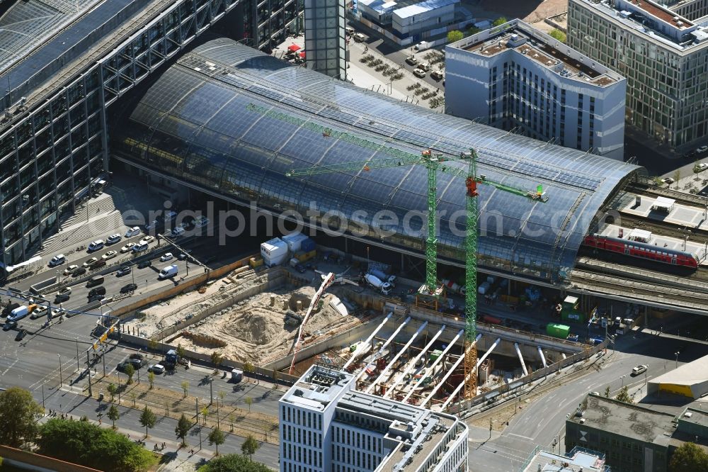 Berlin from the bird's eye view: Construction site to build a new office and commercial building and Hotel EDGE Grand Central Berlin on Clara-Jaschke-Strasse corner Invalidenstrasse in the district Moabit in Berlin, Germany