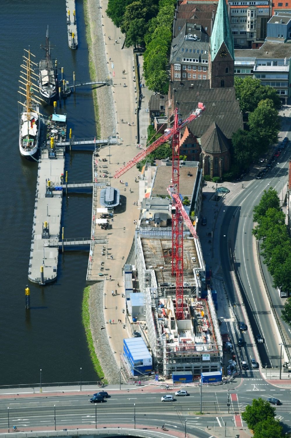 Bremen from above - Construction site to build a new office and commercial building of Kuehne + Nagel (AG & Co.) KG on Martinistrasse in Bremen, Germany