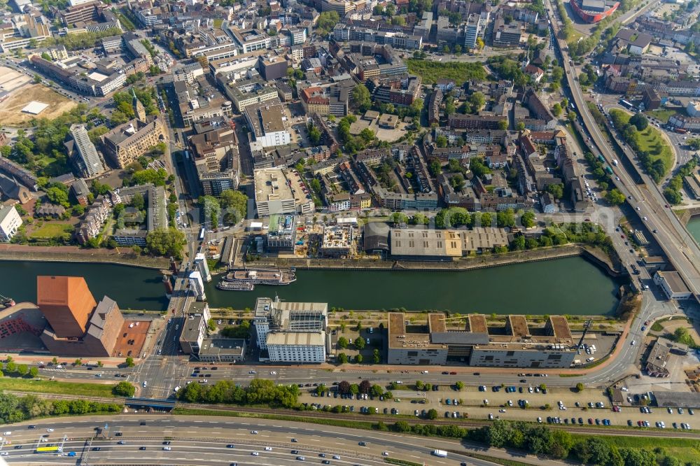 Duisburg from above - Construction site to build a new office and commercial building Baustelle Krankikom and Hotel Plateno on Calaisplatz in Duisburg in the state North Rhine-Westphalia, Germany