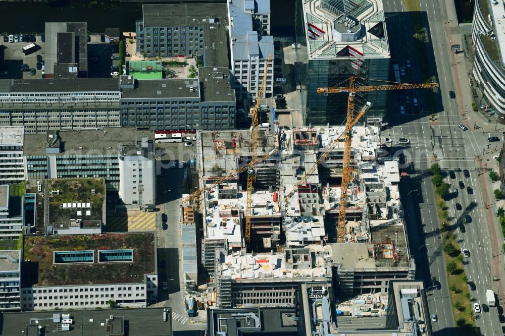 Aerial image Hamburg - Construction site to build a new office and commercial building of Olympus Campus on Heidenkonpsweg - Wendenstrasse in Hamburg, Germany