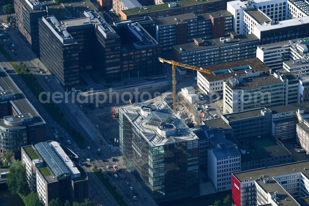 Hamburg from the bird's eye view: Construction site to build a new office and commercial building of Olympus Europa SE & Co. KG on Heidenkonpsweg - Wendenstrasse in Hamburg, Germany