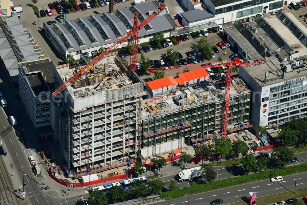 München from above - Construction site to build a new office and commercial building of PHOENIX Real Estate Development GmbH on Trappentreustrasse in the district Schwanthalerhoehe in Munich in the state Bavaria, Germany