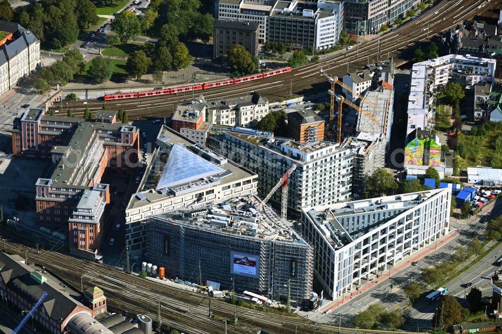 Aerial image Hamburg - Construction site to build a new office and commercial building of the project Connexion Office at Klostertor in Hamburg, Germany