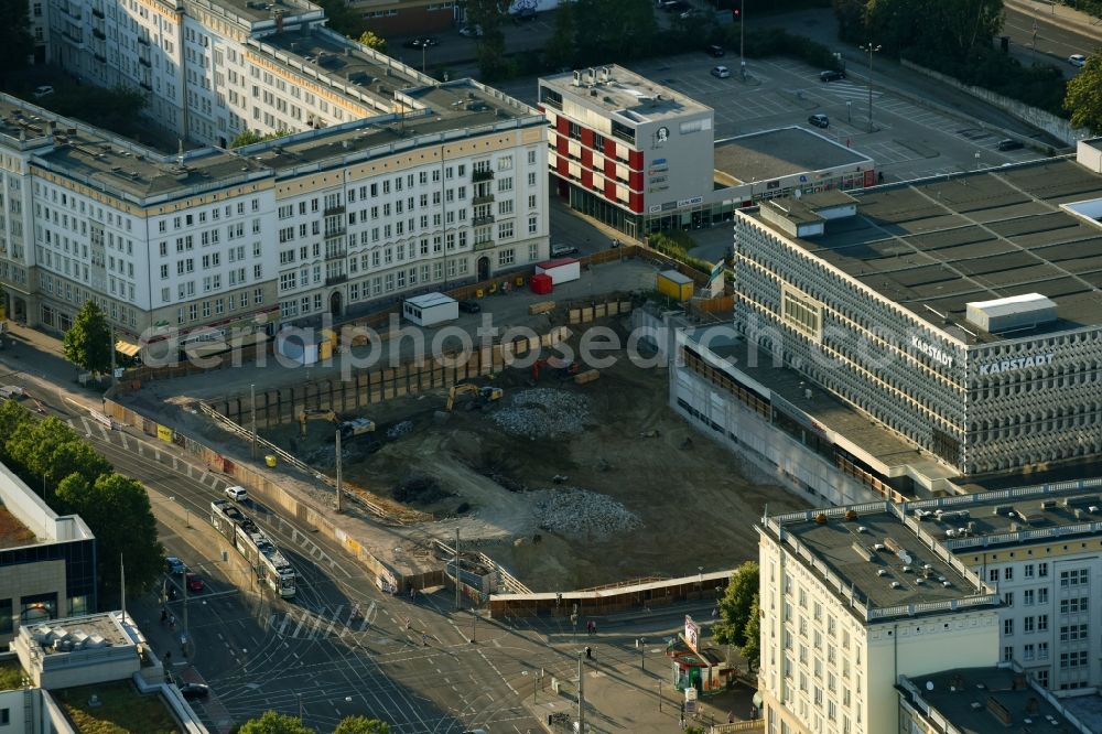 Aerial photograph Magdeburg - Construction site to build a new office and commercial building of Staedtischen factorye Magdeburg on Ernst-Reuter-Allee corner Breiter Weg in the district Altstadt in Magdeburg in the state Saxony-Anhalt, Germany