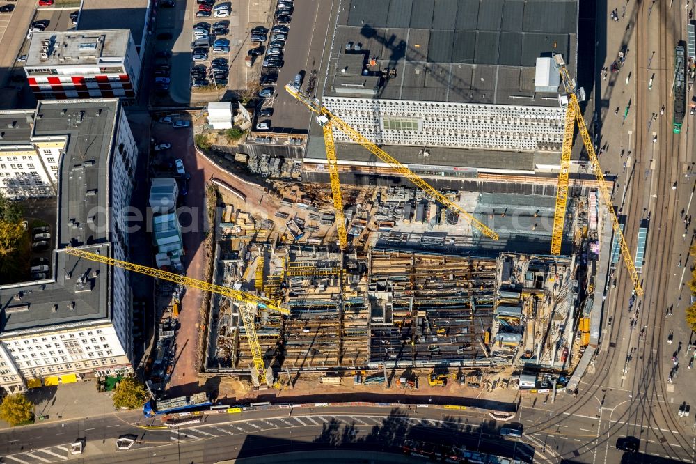 Magdeburg from above - Construction site to build a new office and commercial building of Staedtischen factorye Magdeburg on Ernst-Reuter-Allee corner Breiter Weg in the district Altstadt in Magdeburg in the state Saxony-Anhalt, Germany