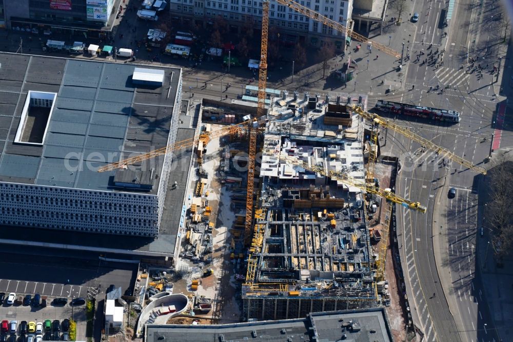 Magdeburg from above - Construction site to build a new office and commercial building of Staedtischen factorye Magdeburg on Ernst-Reuter-Allee corner Breiter Weg in the district Altstadt in Magdeburg in the state Saxony-Anhalt, Germany