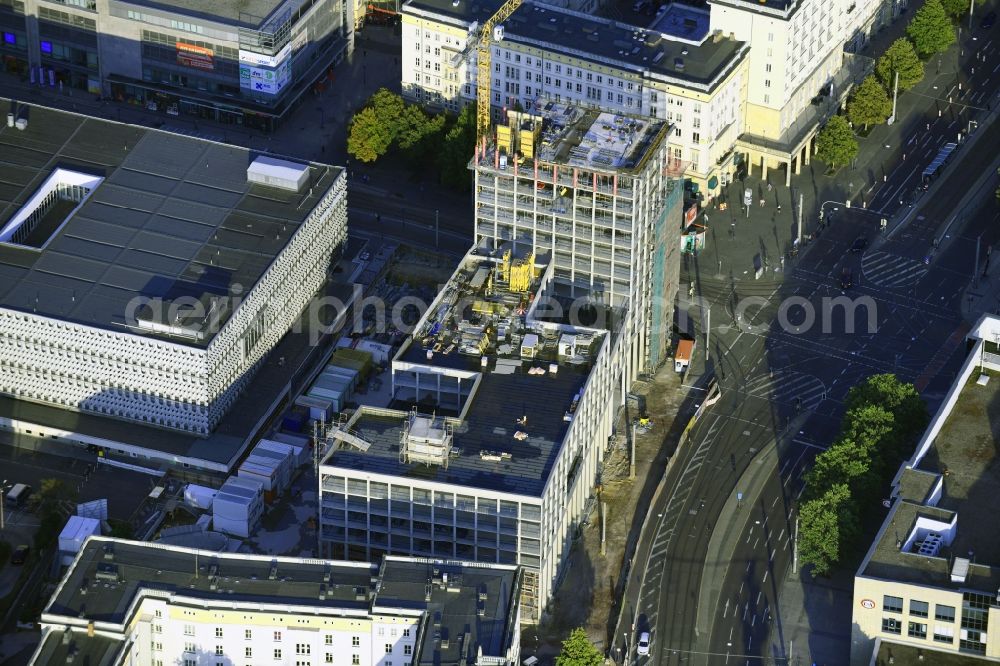 Aerial photograph Magdeburg - Construction site to build a new office and commercial building of Staedtischen factorye Magdeburg on Ernst-Reuter-Allee corner Breiter Weg in the district Altstadt in Magdeburg in the state Saxony-Anhalt, Germany