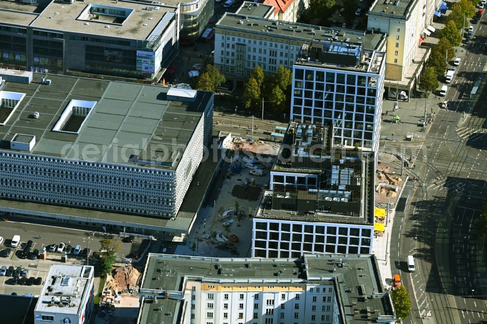 Aerial image Magdeburg - Construction site to build a new office and commercial building of Staedtischen factorye Magdeburg on Ernst-Reuter-Allee corner Breiter Weg in the district Altstadt in Magdeburg in the state Saxony-Anhalt, Germany