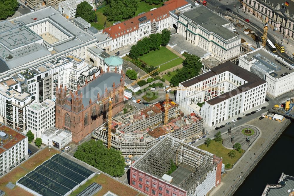 Berlin from the bird's eye view: Construction site to build a new office and commercial building on Werderscher Markt corner Schinkelplatz in the district Mitte in Berlin, Germany