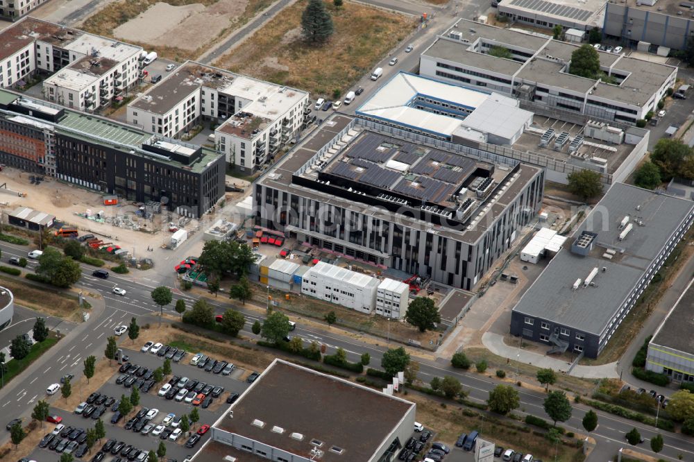 Mainz from the bird's eye view: Construction site to build a new office building of the pharmaceutical company Biontech on street Hechtsheimer Strasse in the district Weisenau in Mainz in the state Rhineland-Palatinate, Germany