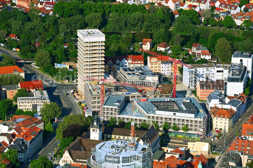 Jena from above - Complementary new construction site on the campus-university building complex Campus Inselplatz on Loebdegraben - Steinweg in Jena in the state Thuringia, Germany