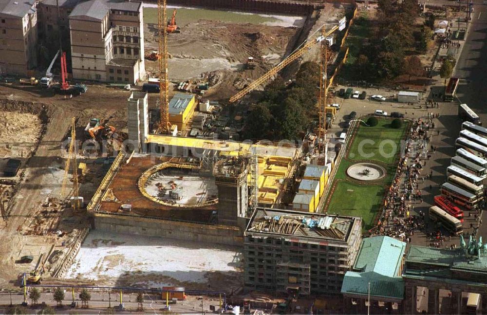 Aerial image Berlin - Neubau Dresdner Bank am Brandenburger Tor / Jede Verwendung nur mit Urheberangabe: 