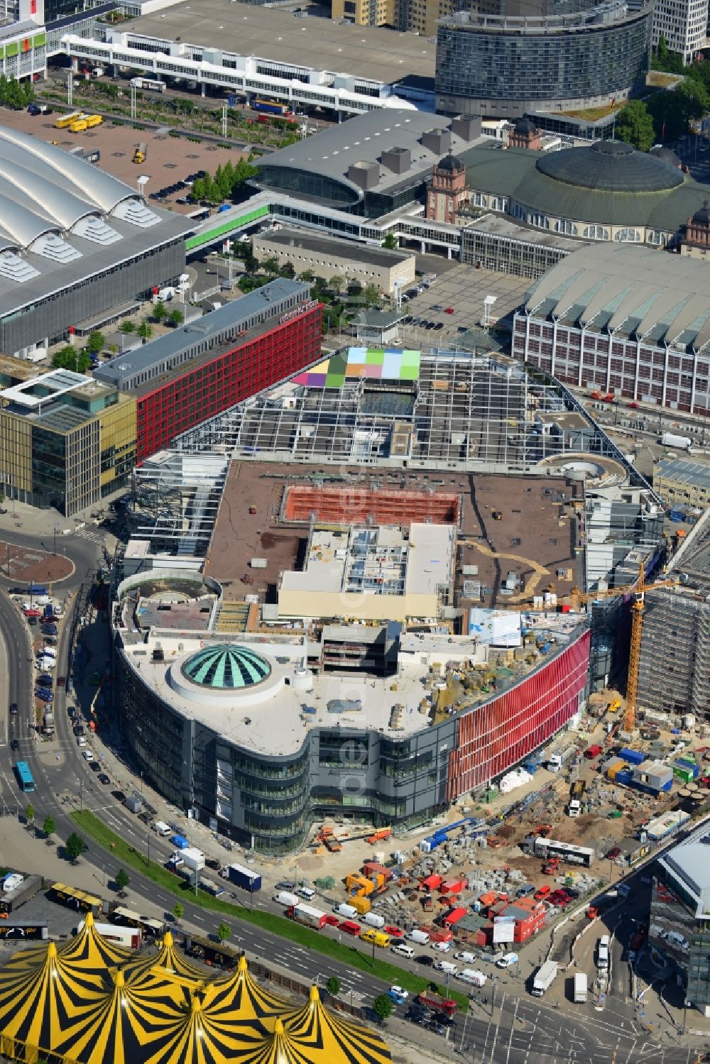 Aerial image Frankfurt am Main - Construction site of building of the shopping center Skyline Plaza on Europa - Allee in the district Gallus in Frankfurt in the state Hesse, Germany