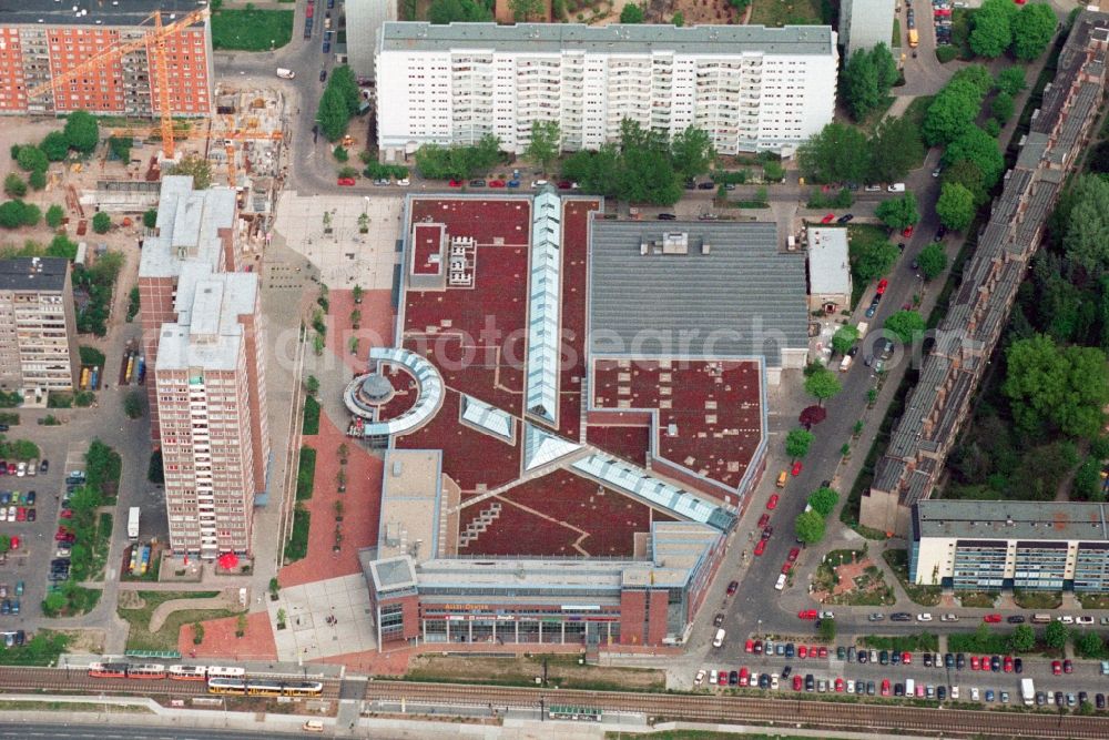 Berlin Hohenschönhausen from the bird's eye view: Construction of the shopping center Allee-Center of ECE at Landsberger Allee in Berlin - Hohenschonhausen