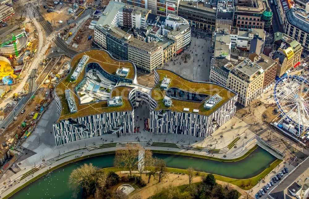 Aerial image Düsseldorf - Construction of retail and office property Koe-Bogen in Dusseldorf in North Rhine-Westphalia. Between Koenigsallee, Hofgarten Avenue and Schadowplatz, the company Zechbau erected the building complexes for retail and offices by the company's developer Projektentwicklung GmbH