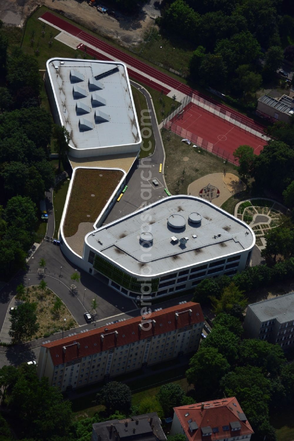 Leipzig from above - Erich Kästner school in Leipzig in Saxony