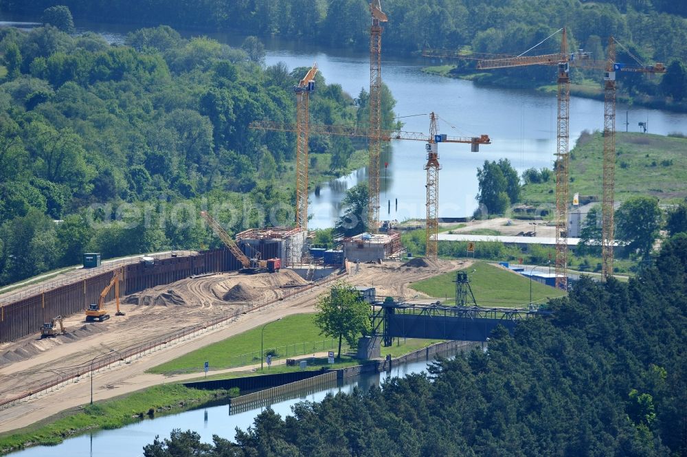 Aerial image Niederfinow - Blick auf die Baustelle vom Neubau des Schiffshebewerk Niederfinow Nord durch die DSD Brückenbau GmbH, die Johann Bunte Bauunternehmung GmbH & Co. KG , Bilfinger Berger Ingenieurbau GmbH und die Siemag GmbH. The new building of the boat lift Niederfinow.