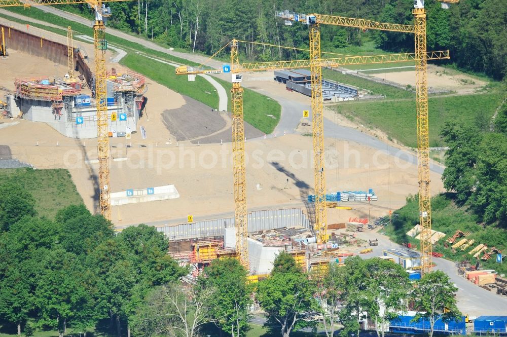 Niederfinow from the bird's eye view: Blick auf die Baustelle vom Neubau des Schiffshebewerk Niederfinow Nord durch die DSD Brückenbau GmbH, die Johann Bunte Bauunternehmung GmbH & Co. KG , Bilfinger Berger Ingenieurbau GmbH und die Siemag GmbH. The new building of the boat lift Niederfinow.