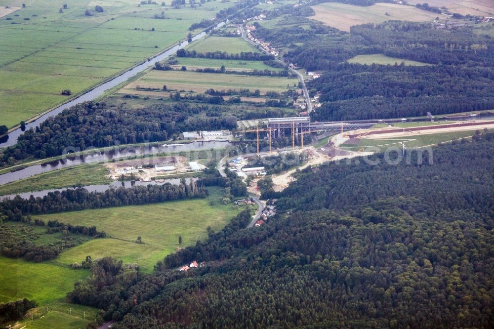 Niederfinow from above - Blick auf die Baustelle vom Neubau des Schiffshebewerk Niederfinow Nord durch die DSD Brückenbau GmbH, die Johann Bunte Bauunternehmung GmbH & Co. KG , Bilfinger Berger Ingenieurbau GmbH und die Siemag GmbH. The new building of the boat lift Niederfinow.