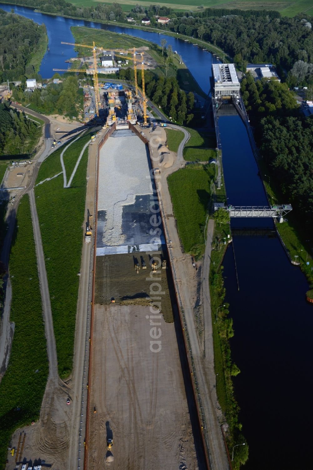 Aerial image Niederfinow - Blick auf die Baustelle vom Neubau des Schiffshebewerk Niederfinow Nord durch die DSD Brückenbau GmbH, die Johann Bunte Bauunternehmung GmbH & Co. KG , Bilfinger Berger Ingenieurbau GmbH und die Siemag GmbH. The new building of the boat lift Niederfinow.