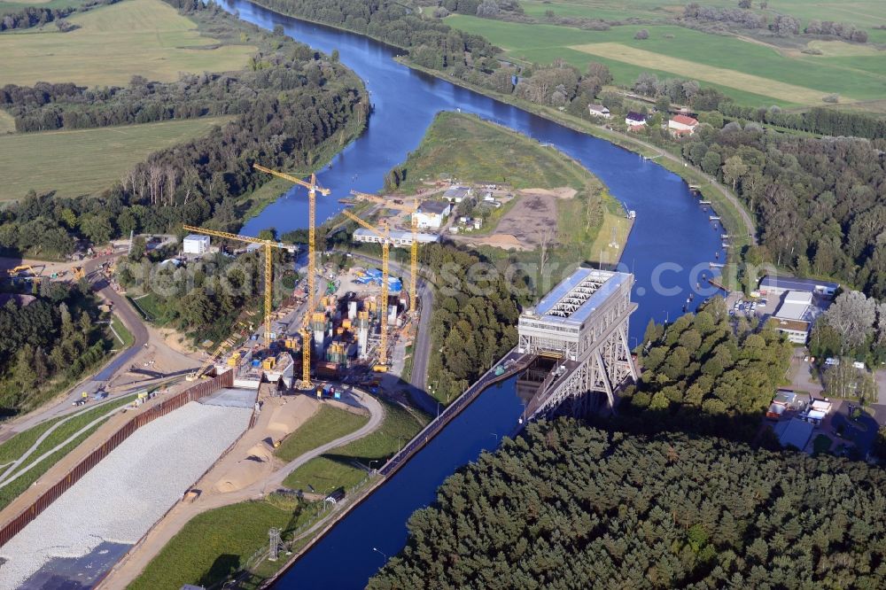 Aerial image Niederfinow - Blick auf die Baustelle vom Neubau des Schiffshebewerk Niederfinow Nord durch die DSD Brückenbau GmbH, die Johann Bunte Bauunternehmung GmbH & Co. KG , Bilfinger Berger Ingenieurbau GmbH und die Siemag GmbH. The new building of the boat lift Niederfinow.